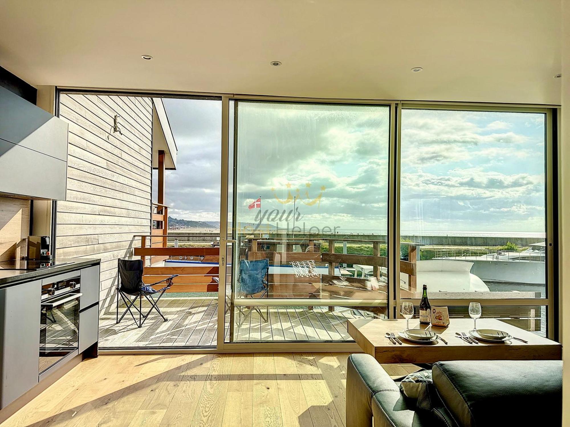 Le Yacht Yourhosthelper Deauville Dış mekan fotoğraf